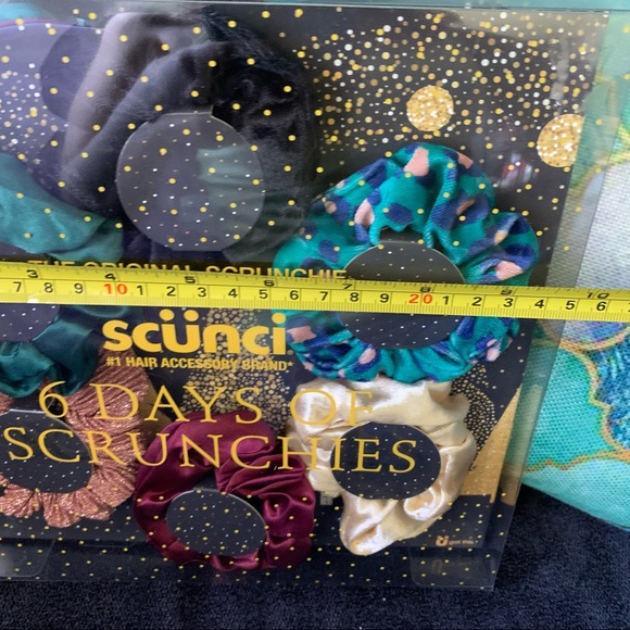 Pack Scunci Scrunchies 6 Trendy Styles New - Picture 7 of 9